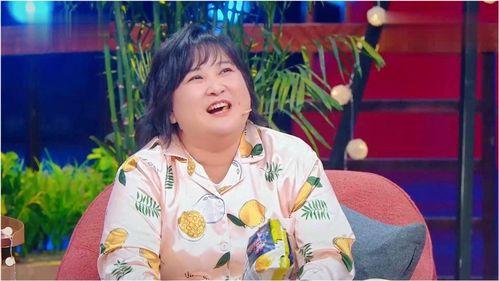 贾玲秋裤爆料视频播放,揭秘明星私生活趣事  第1张